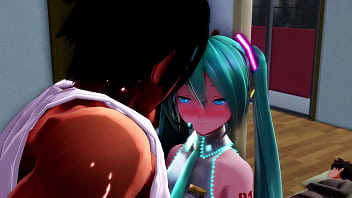 Miku infiel se divierte con su amante mientras su novio descansa
