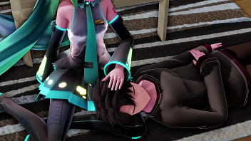 Miku infiel se divierte con su amante mientras su novio descansa