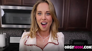 A creampie seemed like a good deal orgymom