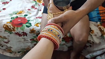 बहू ससुर जी को पानी देने गई थी बुर दे आई साफ हिंदी आबाज में