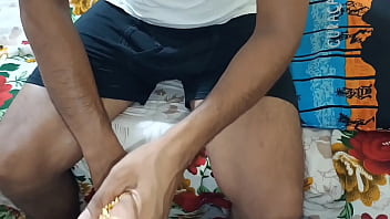 बहू ससुर जी को पानी देने गई थी बुर दे आई साफ हिंदी आबाज में