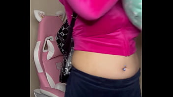 Hot school girl ready to make a older daddy cum