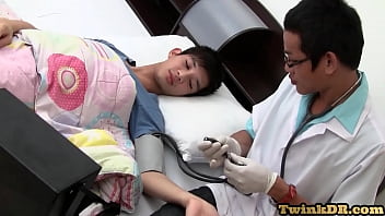 Slim Asian Patient Barebacked His Medic For Jizz thumbnail