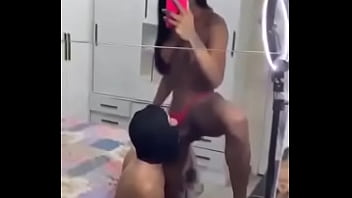 E isso que eu faço com os meus maiores fans você quer receber esse tratamento também amor