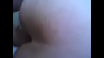 Ya entro todo en el culo de mi sra ahora voy a gozar