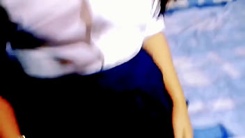 Chavita de escuela mexicana ¡la encontré solita y me la chingo ¡no aguante las ganas de romperle el calzoncito y llenarle su culito virgen delicioso real amateur y casero