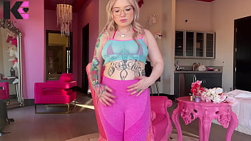 All you deserve for valentines day is my innie belly sunlit femdom finger fuck