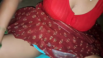 Hindi madem ki chudai outdoor me