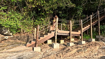 Uma aventura em pú foda com a buceta peluda da nicoly e a raspada da priscila