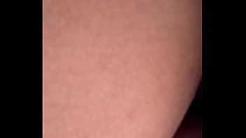 Comendo o cu da loirinha de férias na praia