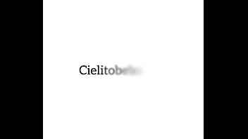 Mi novio al teléfono y yo mojadita chupándotela a escondidas adelanto