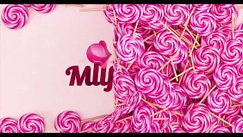 Trailer two milf pawgs decided to take on two bbcs in chicago during exxxotica in that sexynursejenn and the squirting pawg samantha extreme got loose with the flourish guys