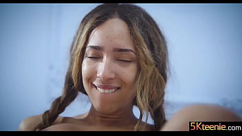 Aggressive hard sex with gorgeous model