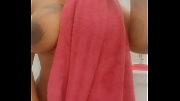 Hello du nouveau sur ma page arrive