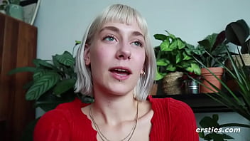 Stunning babe ulula gives us the full tour