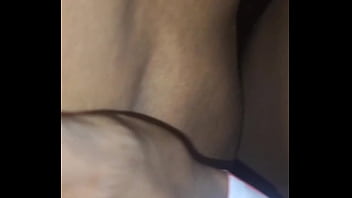 Puta humilha o corno com negão na festa de swing