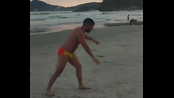 Hoje é um dia ruim pra ser uma rapariga que precisa de apoio pra plantar bananeira dragracebr #dragracebr