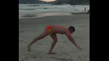 Hoje é um dia ruim pra ser uma rapariga que precisa de apoio pra plantar bananeira dragracebr #dragracebr