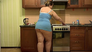 A Curvy Housewife With A Fat Butt Finished Cleaning And Fucks On The Floor Beautiful Milf In The Kitchen thumbnail