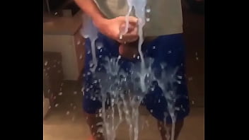 Se chegar 500 rt solto o vídeo esse jato de porra no fundo do meu cu