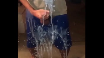 Se chegar 500 rt solto o vídeo esse jato de porra no fundo do meu cu