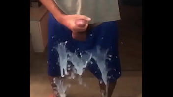 Se chegar 500 rt solto o vídeo esse jato de porra no fundo do meu cu