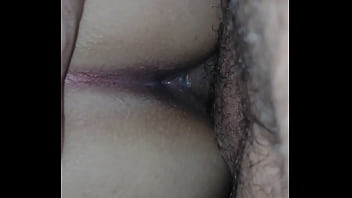 Hotwife peludinha quer que o marido soque gostoso na buceta ensopada