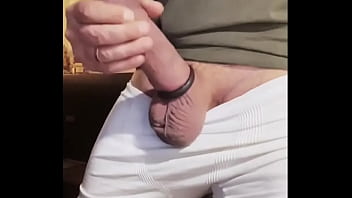 Pra mulher que gosta de ser arrombada por um pau grande e grosso