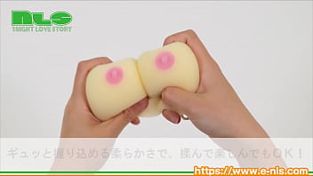 小振りながらしっかりおっぱいしています。モミモミしながら楽しいバスタイム