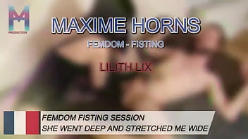 Mon cul s’est ouvert baveux dilaté sous son poing n’étais plus qu’un objet entre ses mains puissanteslil