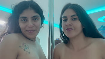 Intense real homemade threesome