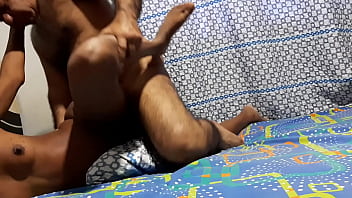 Haciendo traquear la cama