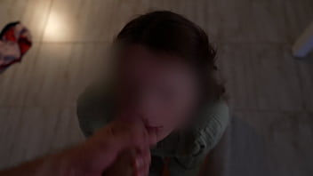 A cultured lady gave a gentle blowjob and received a cumshot on her eyes