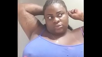 Seios gigantes marcados