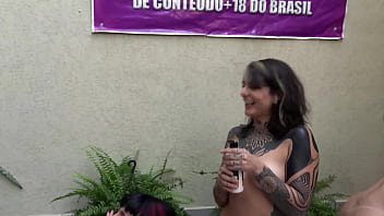 Chamei as meninas da igreja pra orar aqui em casa e o culto acabou em chupação de buceta completo no sheer red