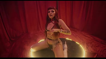 Cantante cazzu pol dance