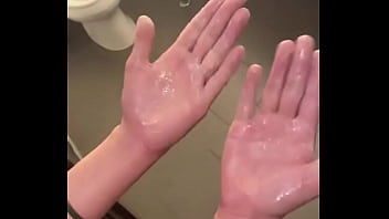 A fan found me on fremont st and asked for a hand job he seemed satisfied️book your session today bookah