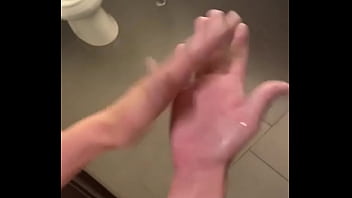 A fan found me on fremont st and asked for a hand job he seemed satisfied️book your session today bookah