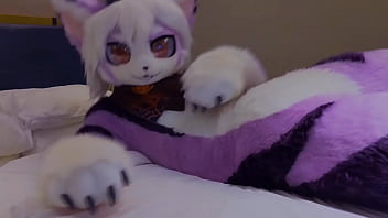 晚上了，快点到我身边来休息吧！