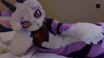 晚上了，快点到我身边来休息吧！