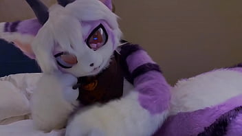 晚上了，快点到我身边来休息吧！