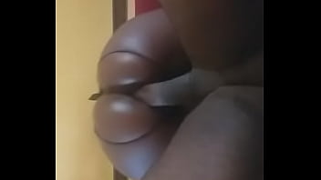 écarte les fesses je veux cette chaleur