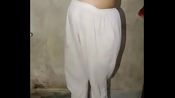 Girl in bath doing masturbation