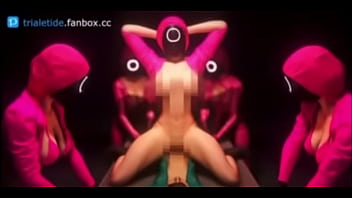 Guardias de el juego del calamar tetonas cogen a jugador sumiso en mesa de metal