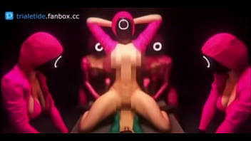 Guardias de el juego del calamar tetonas cogen a jugador sumiso en mesa de metal