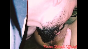 A pequenina aluna não se deu conta que seu professor queria fode lá na bocetinha