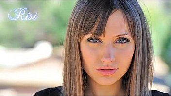 Risi fisting pussy