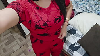 Tight pussy stepmom masturbates with her new sex toy after leaving the gym