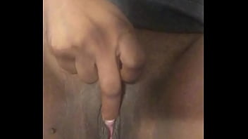 Pussy play with fingers