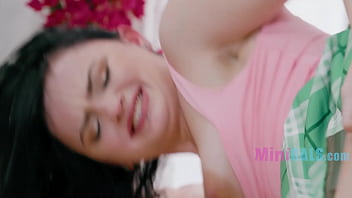 Petite teen likes being poked and fucked